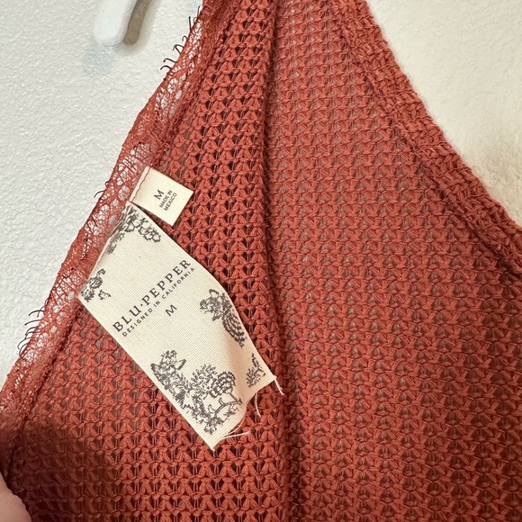 Rust Open Lace Back Tank - Picture 3 of 4